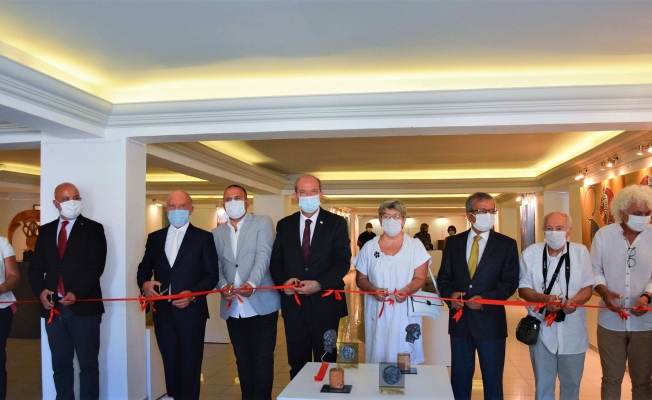 KKTC Cumhurbaşkanı, Kıbrıs Modern Sanat Müzesinde İki Serginin Açılışını Yaptı