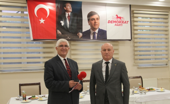 Demokrat Parti Zeytinburnu İftarda Bir Araya Geldi