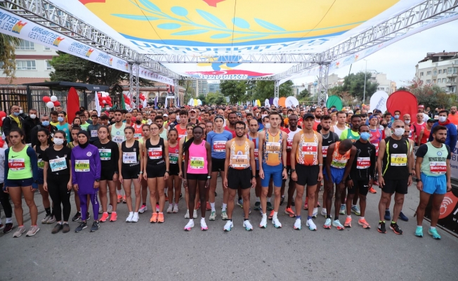 Zeytinburnu'nda 1.242 Sporcu Cumhuriyet İçin Koşacak