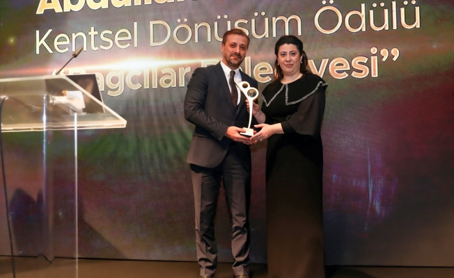 Abdullah Özdemir “Kentsel Dönüşüm” alanında ödüle layık görüldü