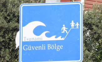 İstanbul Sahillerine 100 Tsunami Tabelası